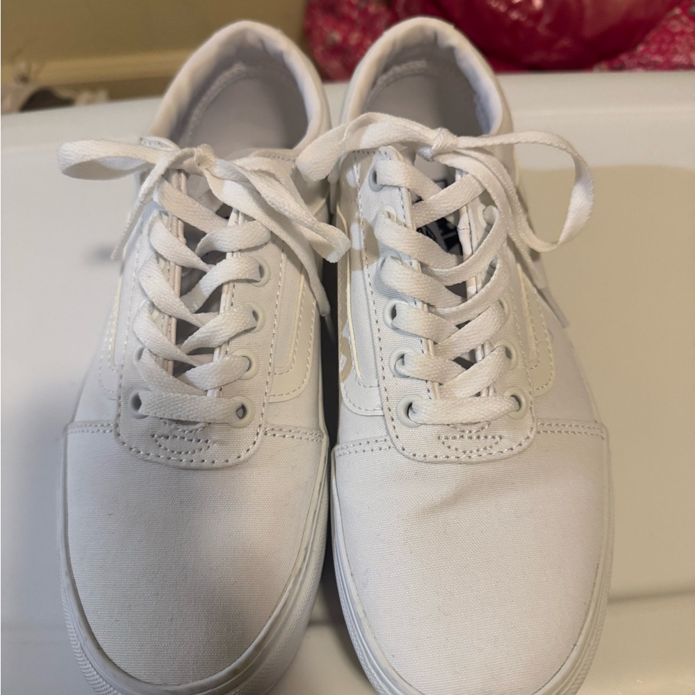 VANS Classic White Low-Top Canvas Sneakers - Picture 4 of 6